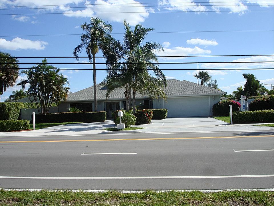Front has West Exposure