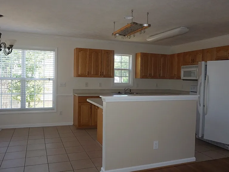87 Arlington Dr — Photo 14