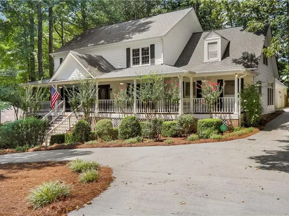525 Longview Dr, Norcross, GA 30071