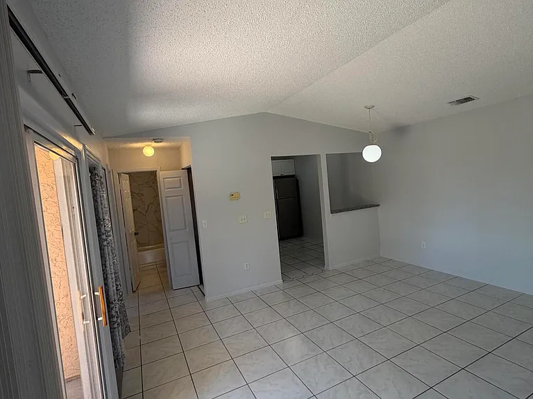 1440 Malibu Cir NE #101 — Photo 4