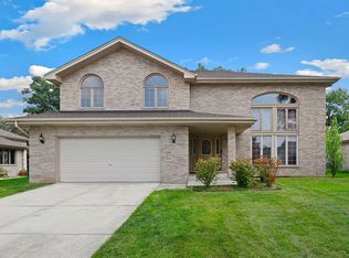 1355 Overton Dr, Lemont, IL 60439