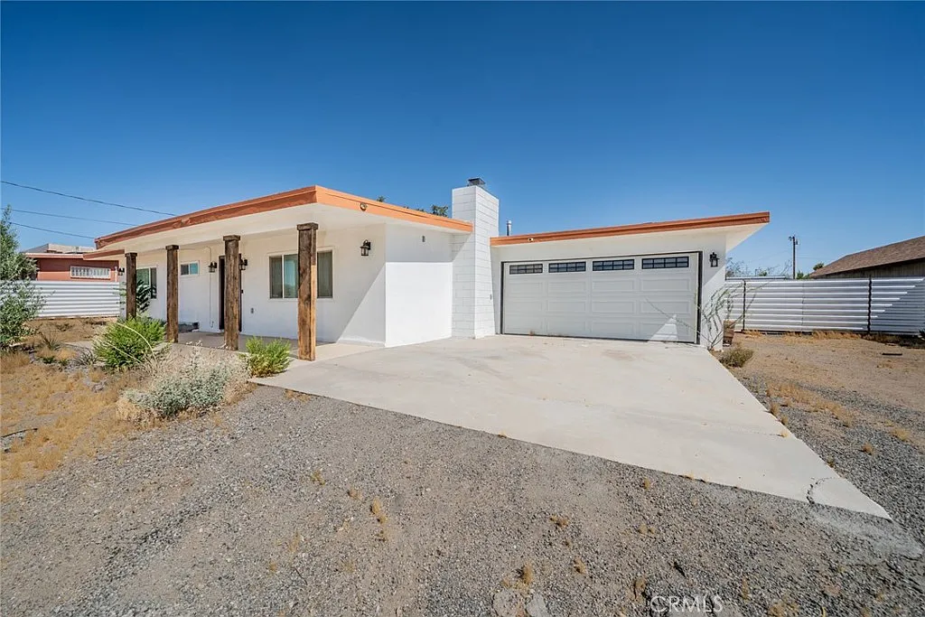 3 bed, 2070 sqft, $3,000 — Photo 2