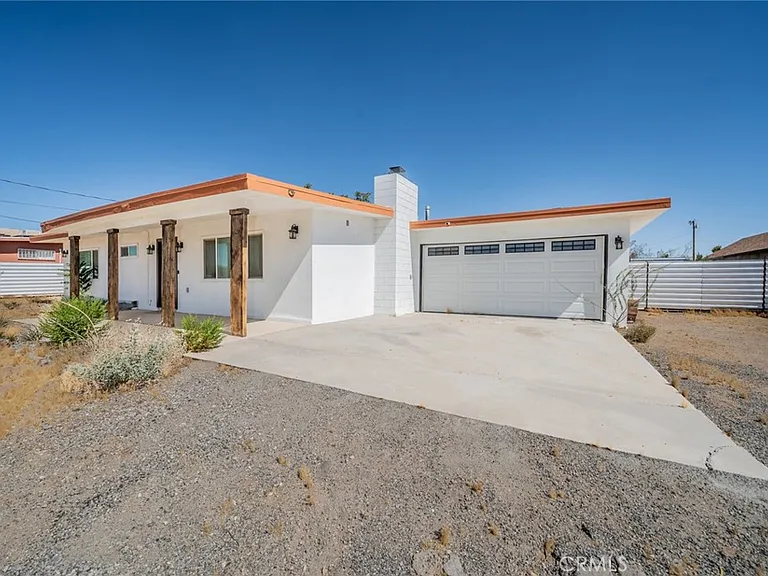 59128 Nelson Ave — Photo 2
