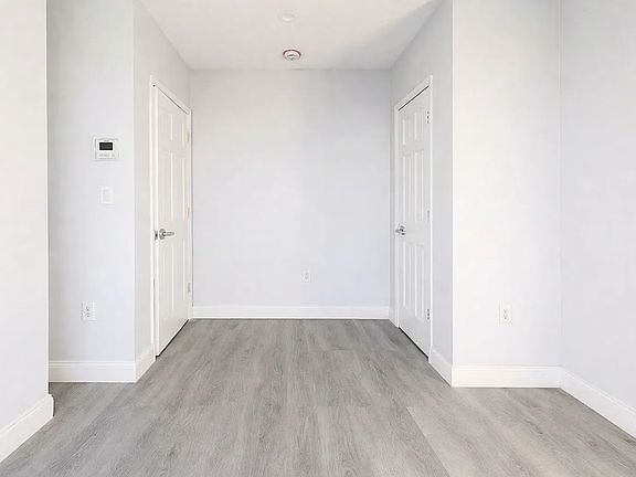 5th image of 142 Huron St #3A