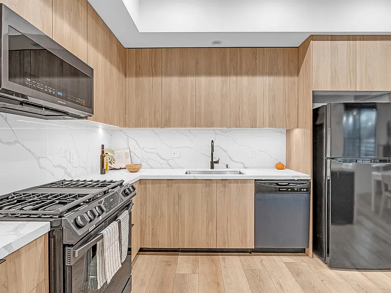 178 S Euclid Ave #310 — Photo 14