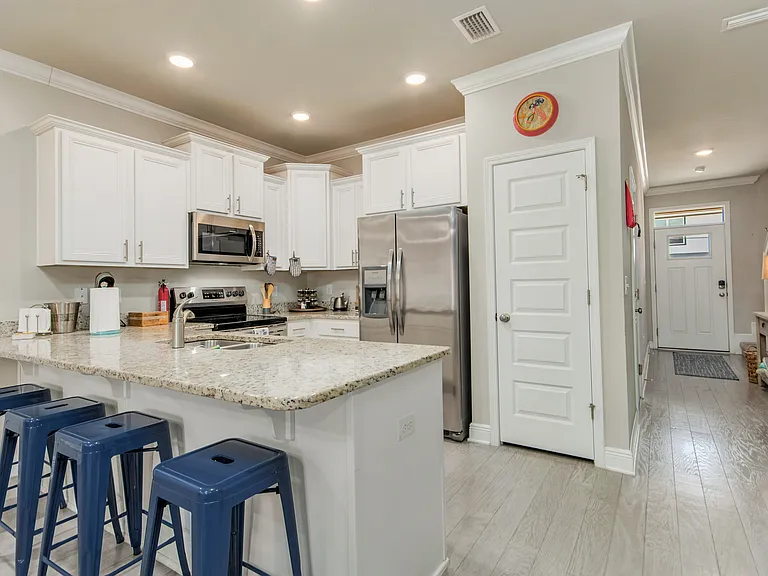 255 S East St — Photo 19