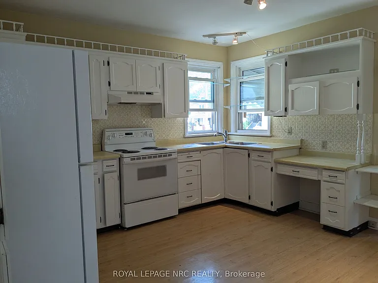 187 Neff St #UPPER — Photo 7