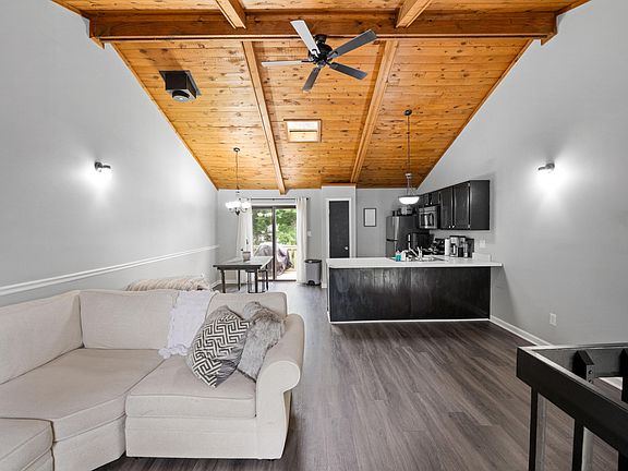 3rd image of 540 El Paseo Pl
