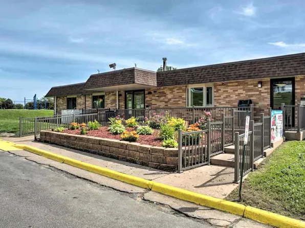 Terrace Heights, 4001 Peru Rd #1a0, Dubuque, IA 52001