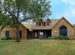 172 Williamsburg Ln, Springtown, TX 76082