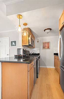 5th image of 1175 York Ave APT 18A