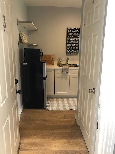 1 bed, 1.5 bath, 400 sqft, $1,500 — Photo 1