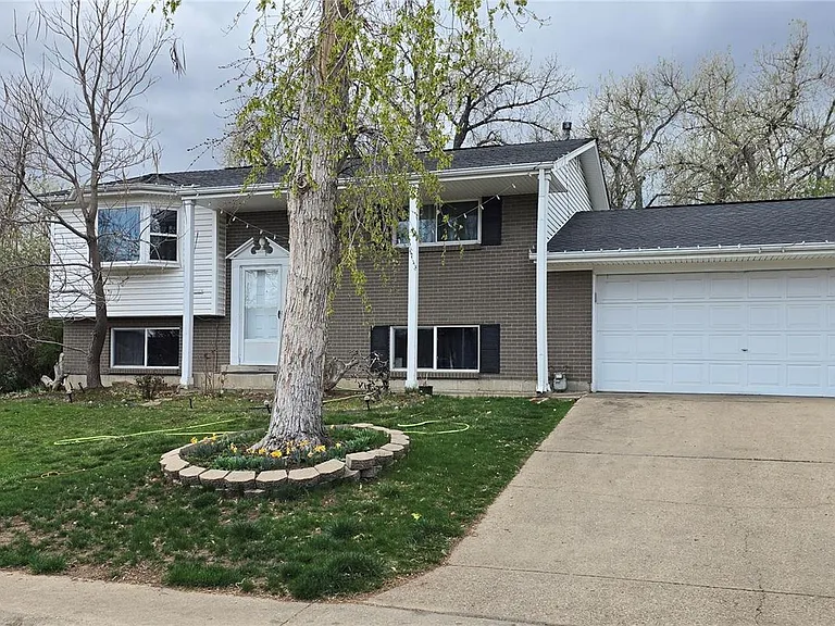 10921 Hermosa Ct — Photo 1
