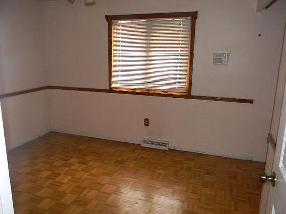 5th image of 17 Santin Cir
