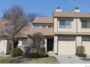 22 Hudson Watch Dr, Ossining, NY 10562