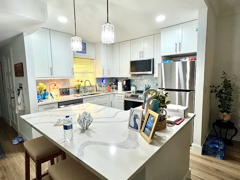 5931 Tidewood Ave — Photo 3