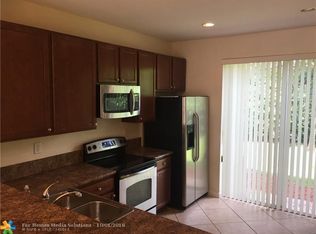 1925 NW 79th Ter, Pembroke Pines, FL 33024