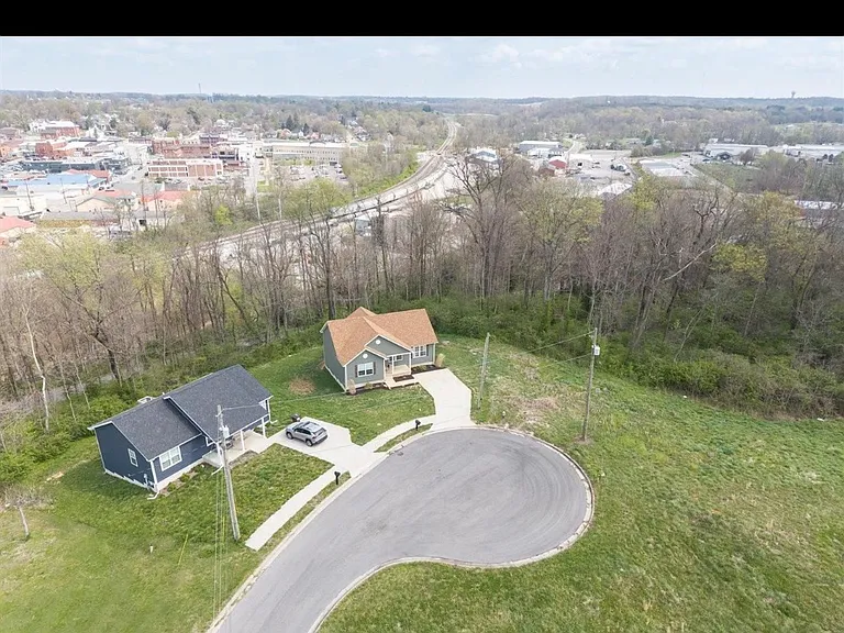 107 Walker Ct — Photo 12