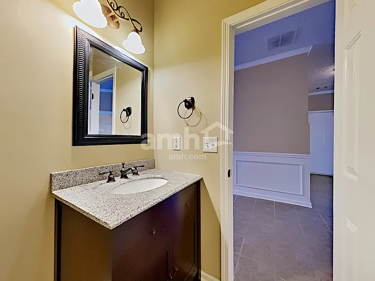 2355 Kirkstone Dr — Photo 10