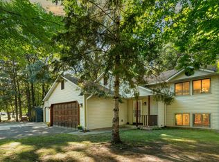 5738 Flint Trl, Wyoming, MN 55092