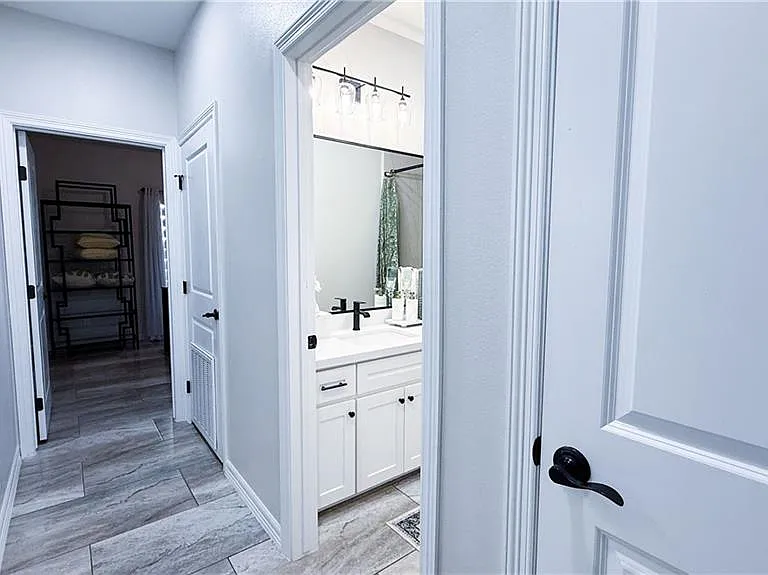 2501 S Cartier Dr — Photo 24