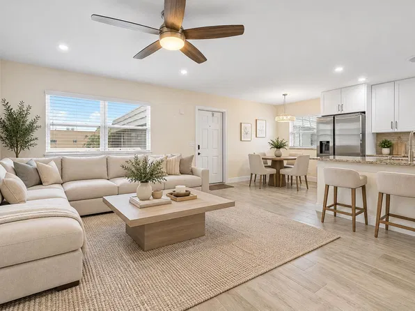 76 Flanders Trl #B, Delray Beach, FL 33484