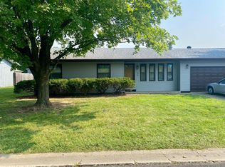 214 Red Bird St, Troy, IL 62294