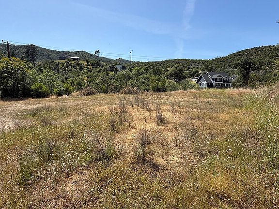 5th image of 15672 Swasey Mine Ln
