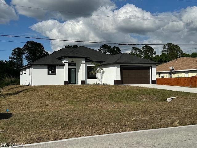 1st image of 829 Sentinela Blvd