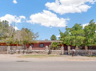 762 Lupe Anna Ln, Socorro, TX 79927