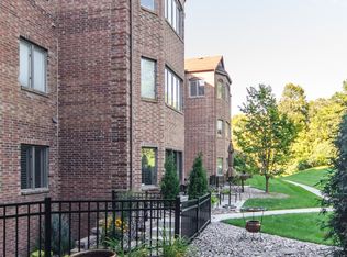 3531 Oakton Dr APT 1001, Minnetonka, MN 55305