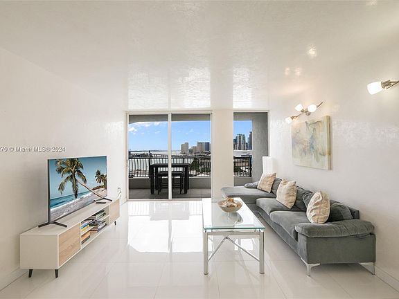 3rd image of 555 NE 15th St APT 19J