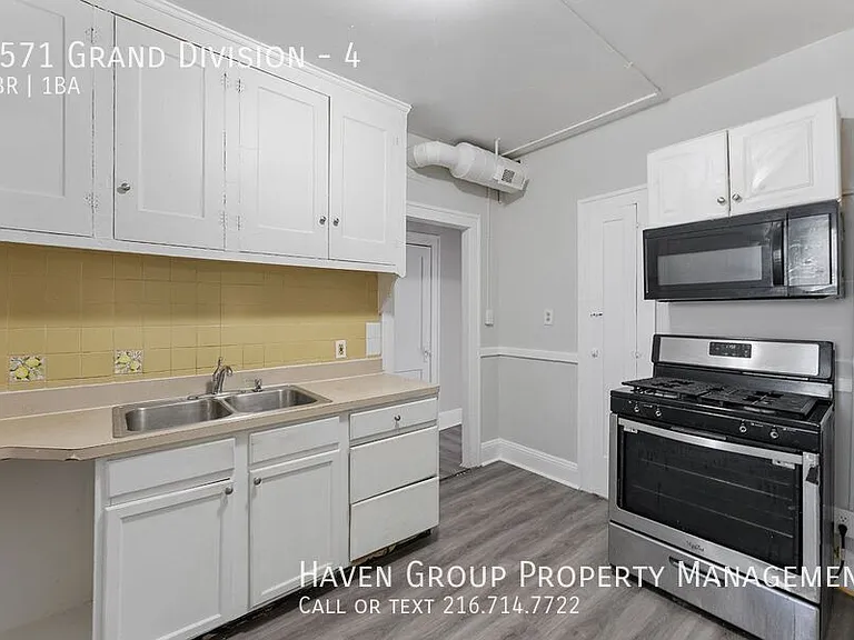 9571 Grand Division Ave #4 — Photo 11