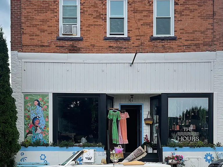 41 W Maple St — Photo 3