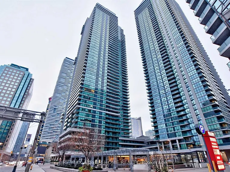 33 Bay St #4905 — Photo 2
