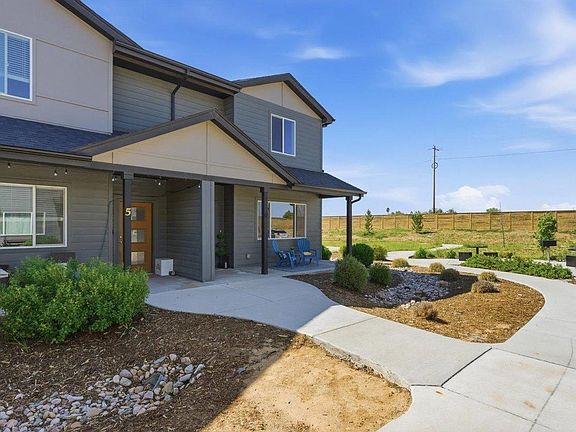 3rd image of 2726 Barnstormer St #6