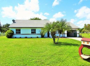 1432 SE Escambia Ct, Port Saint Lucie, FL 34952