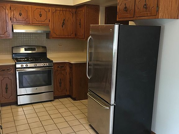 4th image of 7001 174th Pl APT 1W