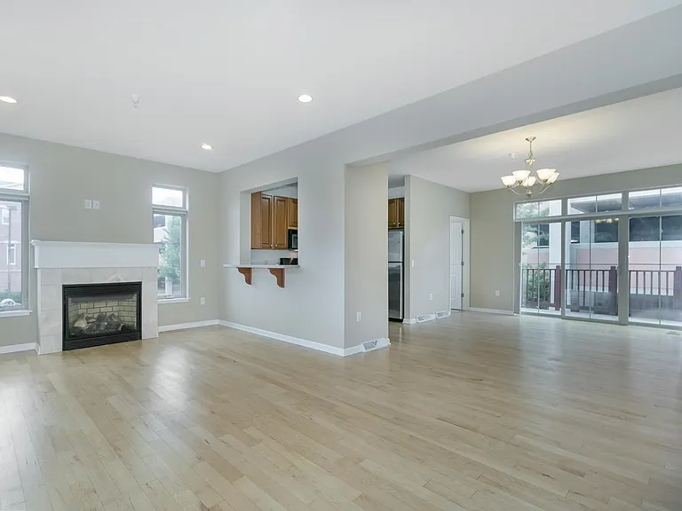 602 N Midvale Blvd — Photo 13