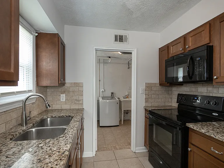 21350 Priday Ave — Photo 6