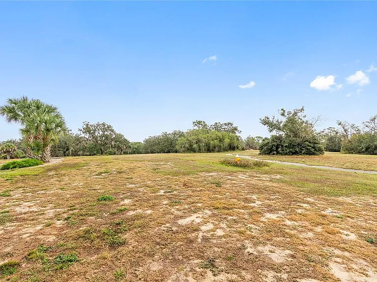 2114 Corner Lake Dr #E — Photo 17