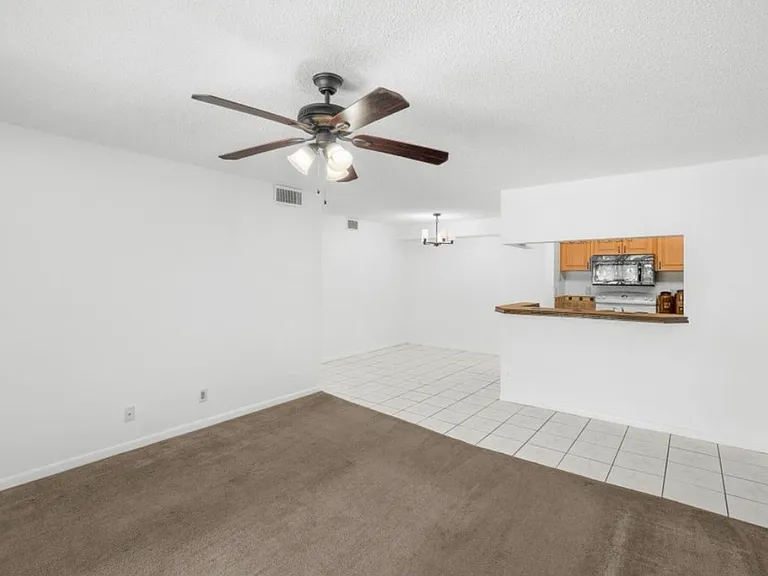 2506 SE Anchorage Cv #2 — Photo 5