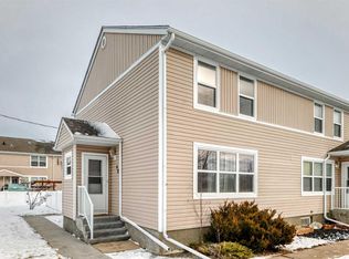 49 E Poplar Cres, Red Deer County, AB T4S1V4