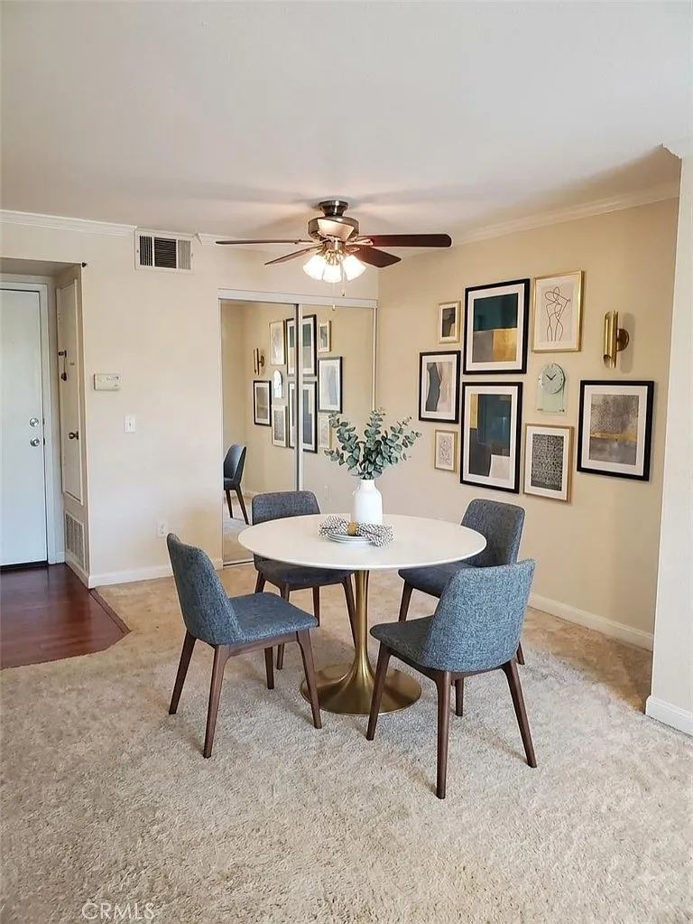 2 bed, 910 sqft, $2,900 — Photo 4