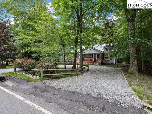 701 Charter Hills Road, Beech Mountain, NC 28604