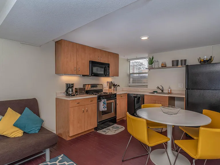 101 N Logan St #4 — Photo 6