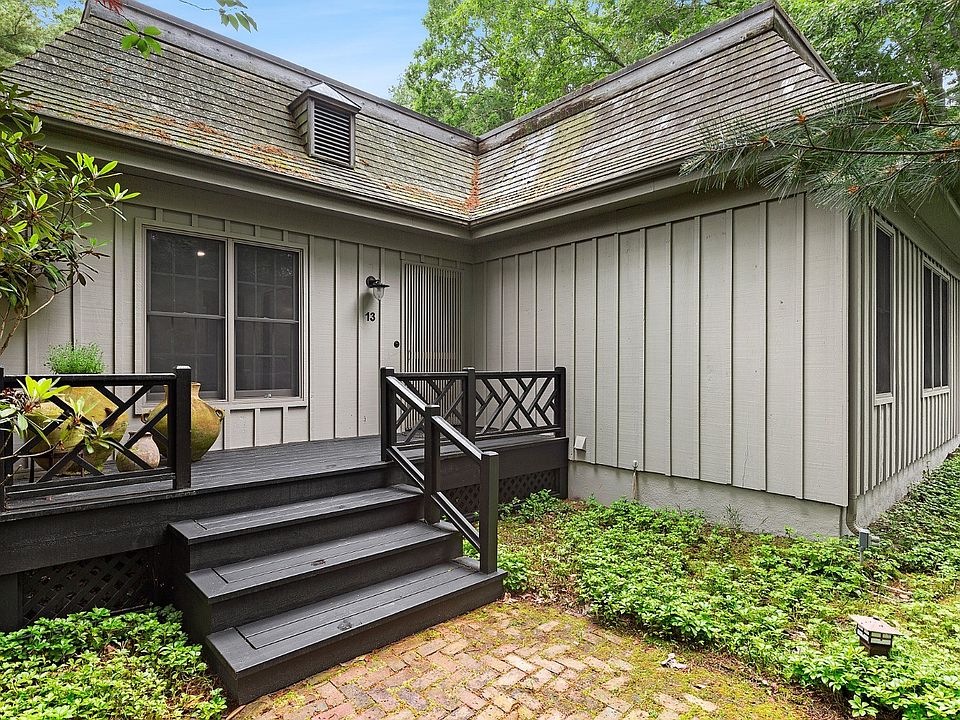 1st image of 13 Woodpink Dr