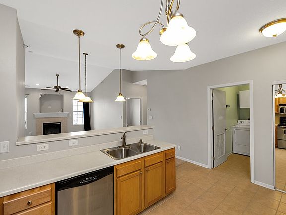 5th image of 1309 SE University Ave Unit 204