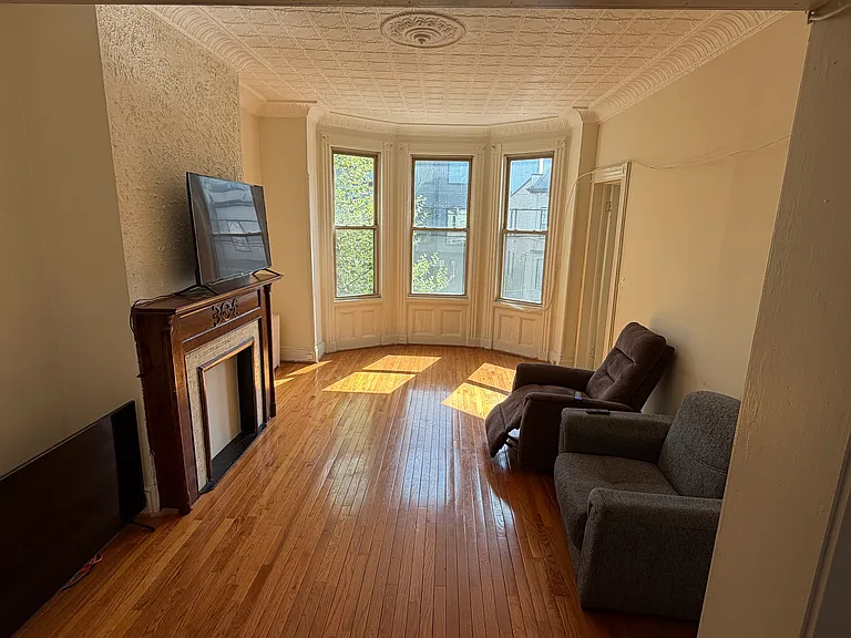 66 Reservoir Ave #2 — Photo 5