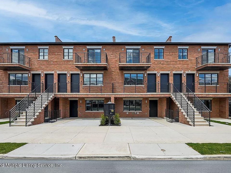 1st image of 122 Bay 26th St APT 1C